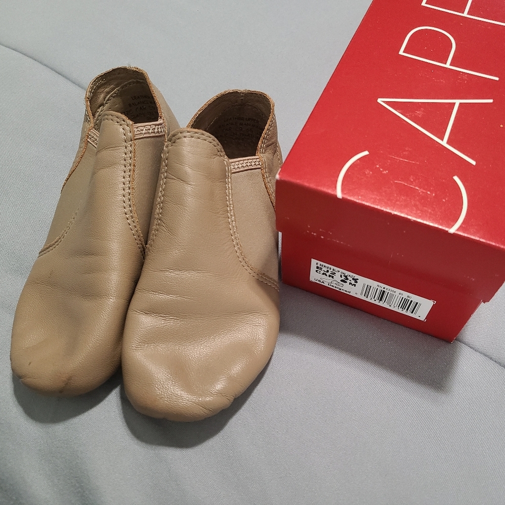 Girls Capezio Slip-On Jazz Shoes